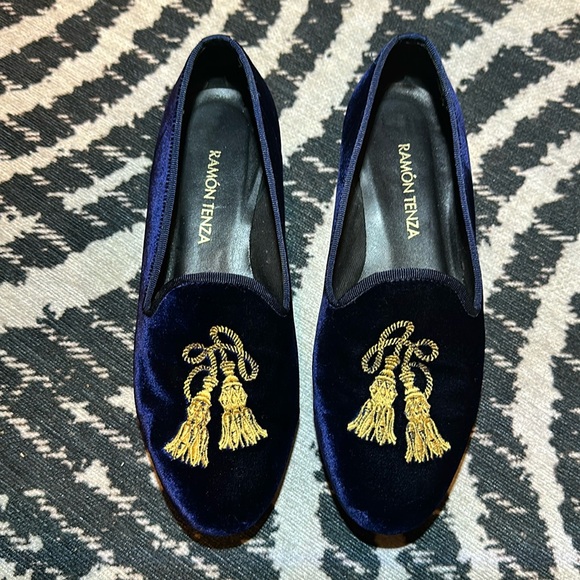 Blue Velvet Smoking Loafers Ramon Tenza women’s size 6 - Picture 1 of 6